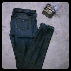 GUESS premium jeans. Size 28. Low cut, skinny